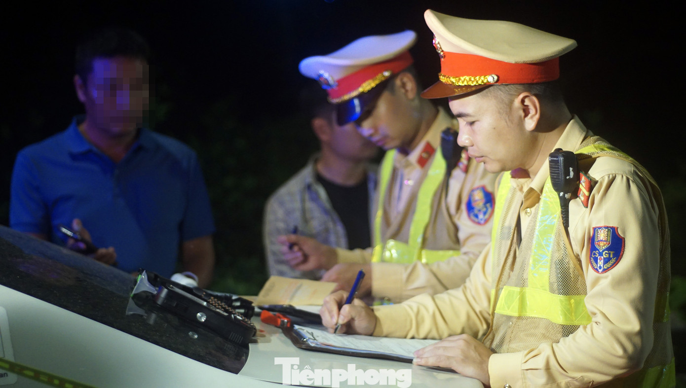 Nhà xe chở quá 12 người quy định làm việc với tổ công tác.