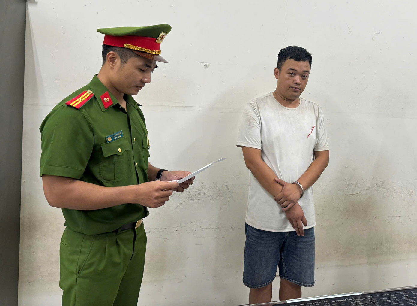 Tài xế taxi tại cơ quan công an. Tài xế taxi tại cơ quan công an.