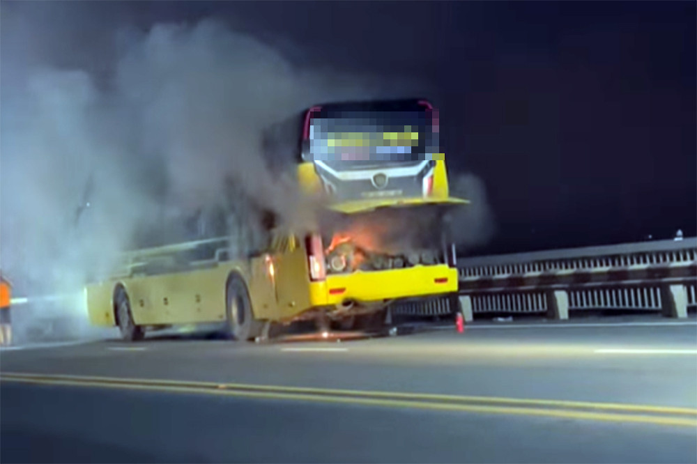 Ảnh cắt từ video. Ảnh cắt từ video.