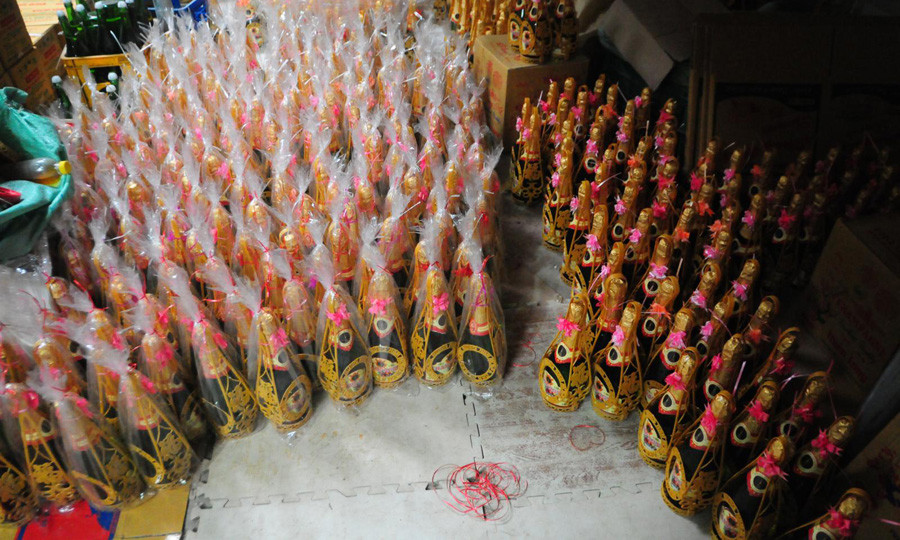 Cơ sở chế biến rượu bằng cồn công nghiệp Thiên Long bị bắt quả tang ngày 26-12. Ảnh: Tuấn Nguyễn