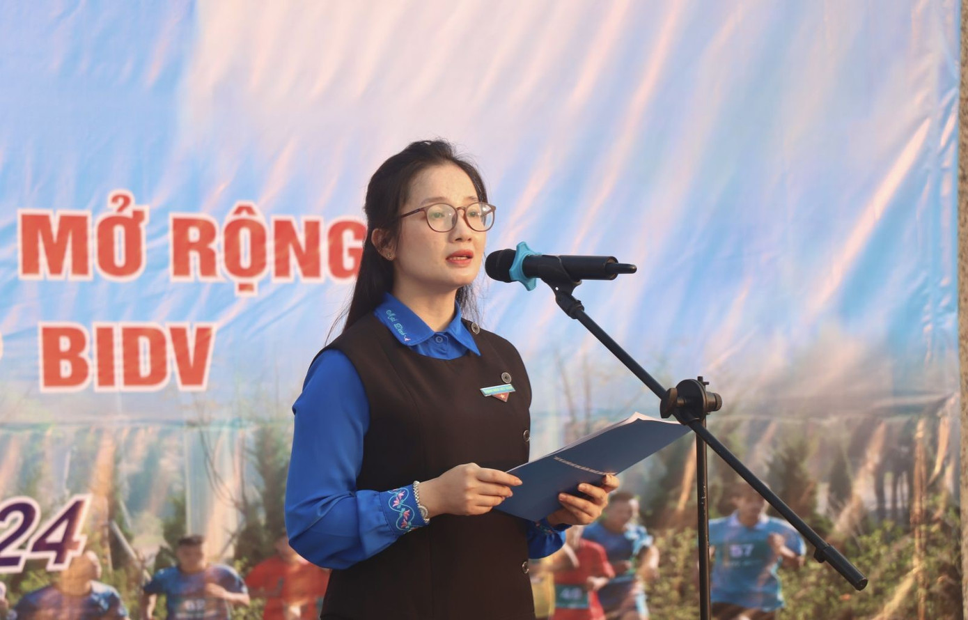 Phó Bí thư Tỉnh Đoàn Lai Châu, Trưởng Ban Tổ chức Giải Vừ Thị Mai Dinh bế mạc Giải.