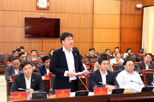 Thành viên đoàn công tác Bộ Tài chính giải đáp một số kiến nghị của tỉnh Điện Biên.