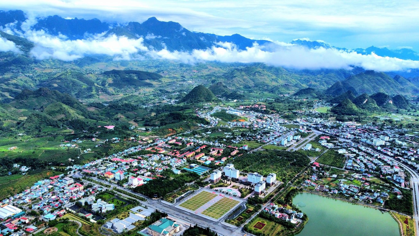 Một góc thành phố Lai Châu. Một góc thành phố Lai Châu.