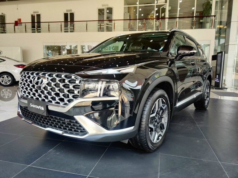 Hyundai Santa Fe Hybrid cũng lập "đáy mới". Hyundai Santa Fe Hybrid cũng lập "đáy mới".