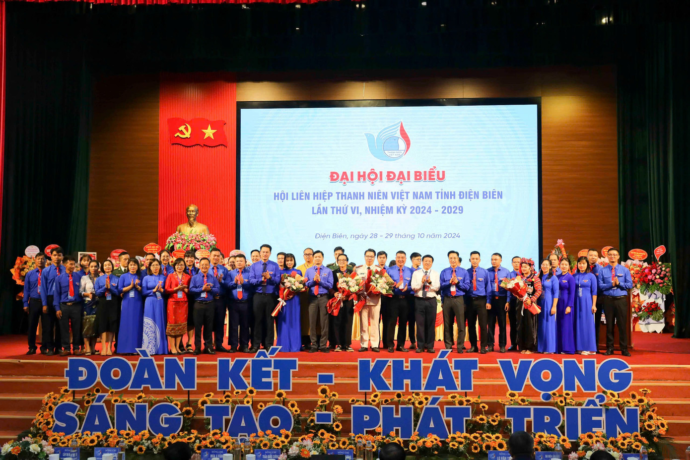 Ủy ban Hội LHTN Việt Nam tỉnh Điện Biên khóa VI, nhiệm kỳ 2024-2029 ra mắt Đại hội.