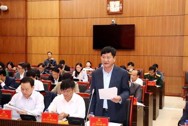 Chủ tịch UBND tỉnh Điện Biên Lê Thành Đô báo cáo kết quả thực hiện nhiệm vụ phát triển kinh tế - xã hội, đảm bảo quốc phòng, an ninh, xây dựng Đảng, hệ thống chính trị năm 2023.