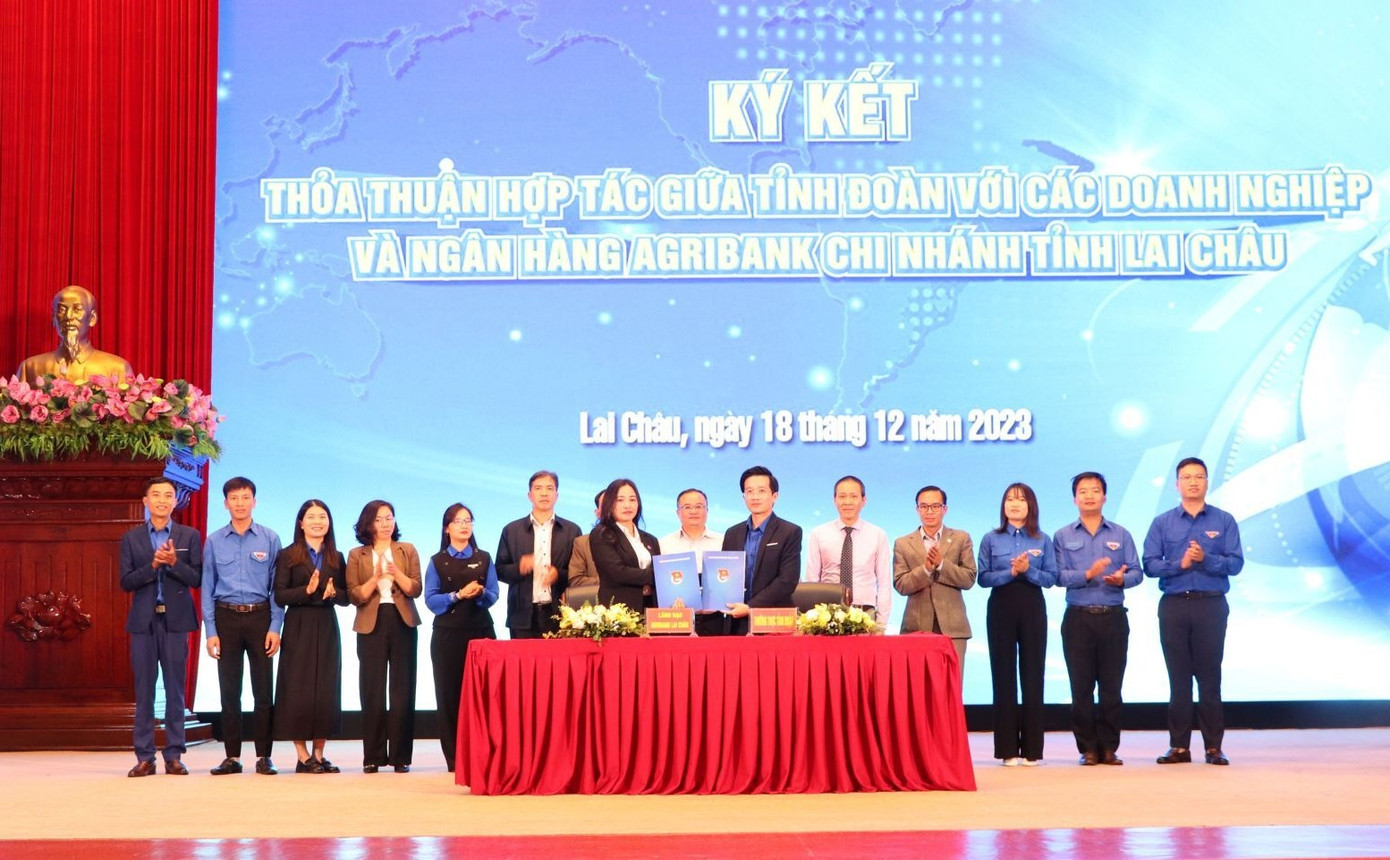 Tỉnh Đoàn Lai Châu ký kết thỏa thuận hợp tác với Ngân hàng Nông nghiệp và Phát triển nông thôn Chi nhánh tỉnh Lai Châu nhằm huy động nguồn vốn hỗ trợ thanh niên khởi nghiệp. Tỉnh Đoàn Lai Châu ký kết thỏa thuận hợp tác với Ngân hàng Nông nghiệp và Phát triển nông thôn Chi nhánh tỉnh Lai Châu nhằm huy động nguồn vốn hỗ trợ thanh niên khởi nghiệp.