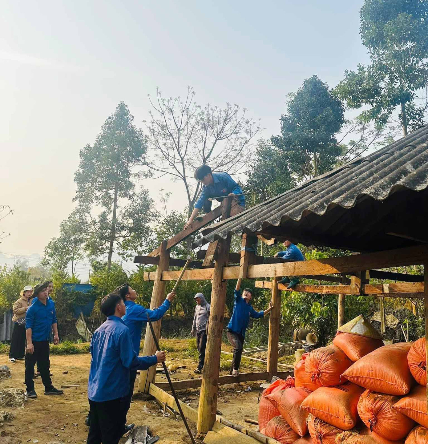 Đoàn viên thanh niên Lai Châu phát huy tinh thần xung kích, tình nguyện vì cộng đồng. Đoàn viên thanh niên Lai Châu phát huy tinh thần xung kích, tình nguyện vì cộng đồng.
