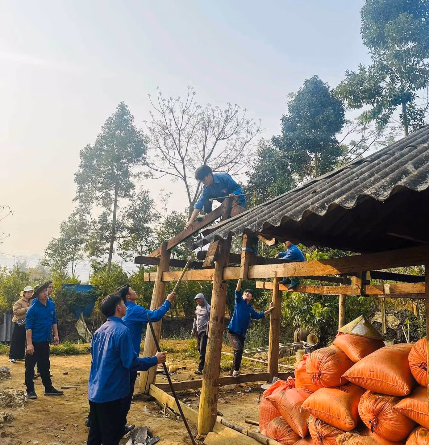 Đoàn viên thanh niên Lai Châu phát huy tinh thần xung kích, tình nguyện vì cộng đồng.