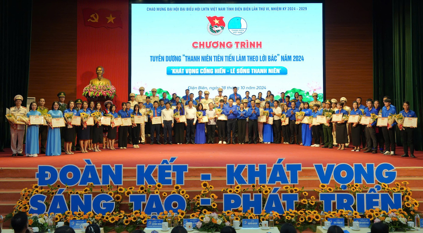 Tỉnh Đoàn Điện Biên tuyên dương 70 thanh niên tiên tiến làm theo lời Bác năm 2024.