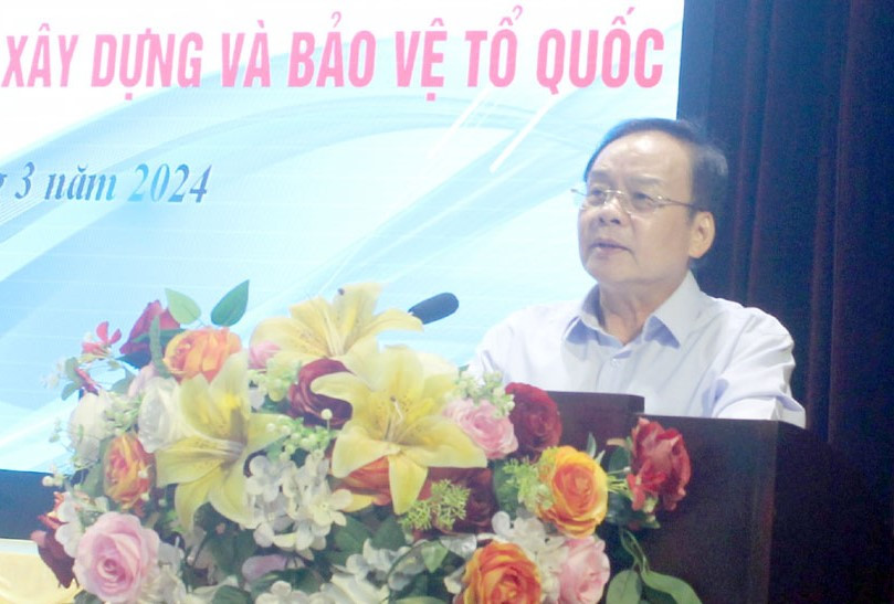 Phó Bí thư Thường trực Tỉnh ủy Điện Biên Mùa A Sơn phát biểu tại hội thảo. Phó Bí thư Thường trực Tỉnh ủy Điện Biên Mùa A Sơn phát biểu tại hội thảo.