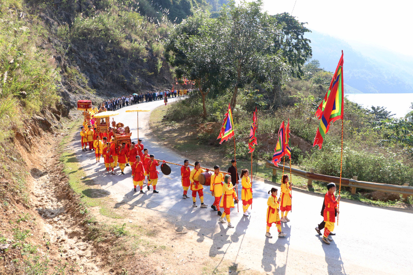 Đoàn nghi thức. Đoàn nghi thức.