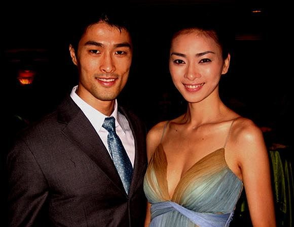 Johnny Trí Nguyễn chia sẻ chuyện yêu không cưới với bạn gái kém 15 tuổi ảnh 6