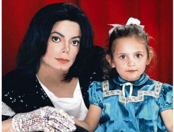 Con gái Michael Jackson bị mất trí vì phim tố cáo bố lạm dục tình dục trẻ em ảnh 1