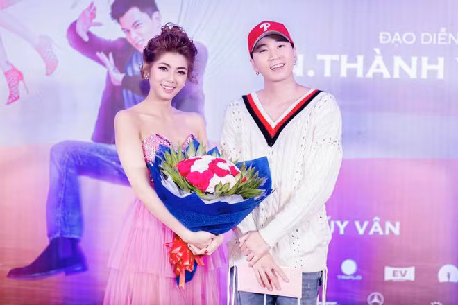 Xôn xao ảnh 'hẹn hò' của Tim với tình tin đồn và động thái của Trương Quỳnh Anh ảnh 5