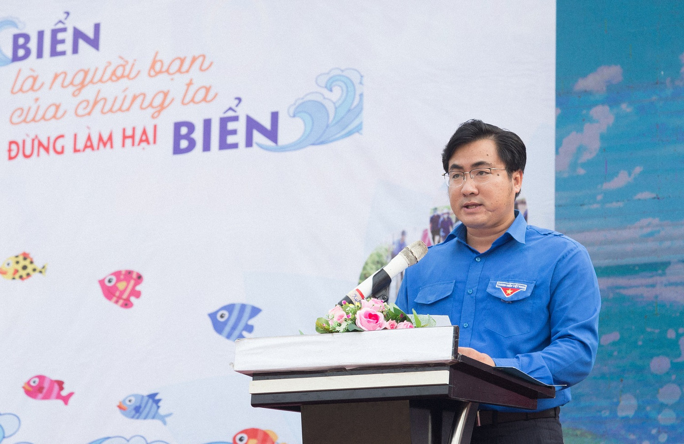 Tuổi trẻ Bình Thuận đồng loạt ra quân hưởng ứng chiến dịch làm sạch biển ảnh 2