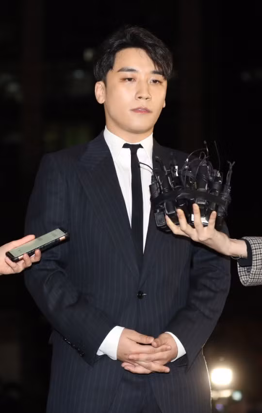 Seungri và bạn thân bị nghi ngờ từng có tiệc thác loạn 18+ ảnh 7