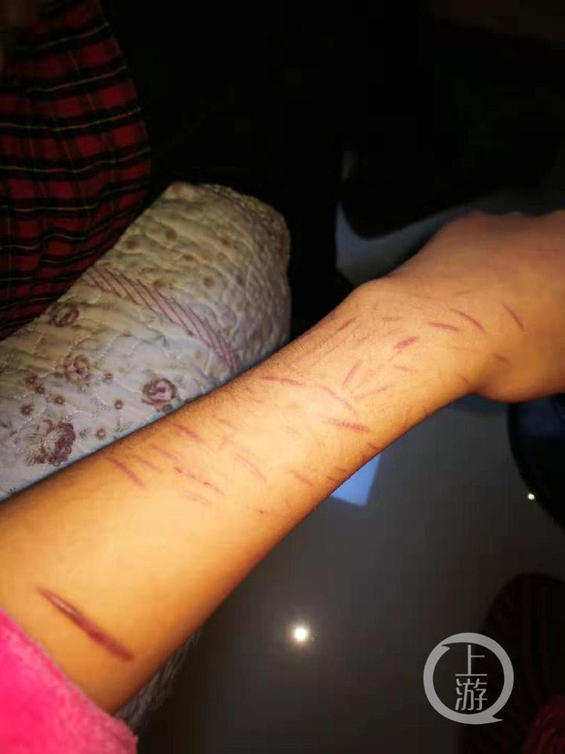 Mẹ là giáo viên giỏi sao không ngăn được con gái quan hệ tình dục với nam sinh ảnh 1