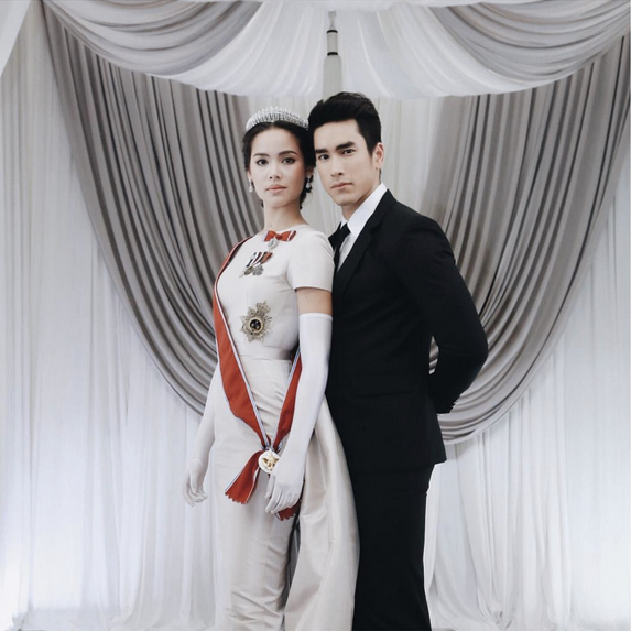 Ngôi sao Thái Lan bị chỉ trích vì tiết mục như diễn cảnh phòng the trên sân khấu ảnh 12