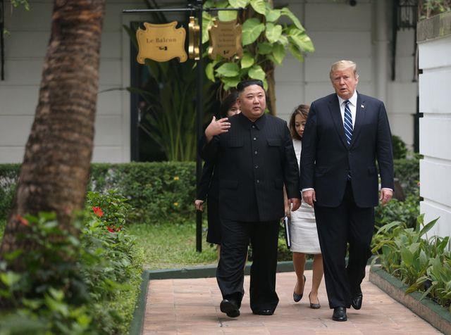 Ông Trump và ông Kim hủy cuộc trò chuyện bên bể bơi vì thời tiết ảnh 2