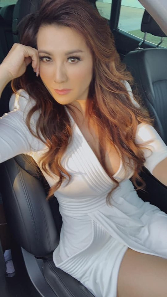 Vợ cũ Bằng Kiều gây 'sốt' vì khoe ảnh bán nude nóng bỏng vào dịp sinh nhật 52 ảnh 4