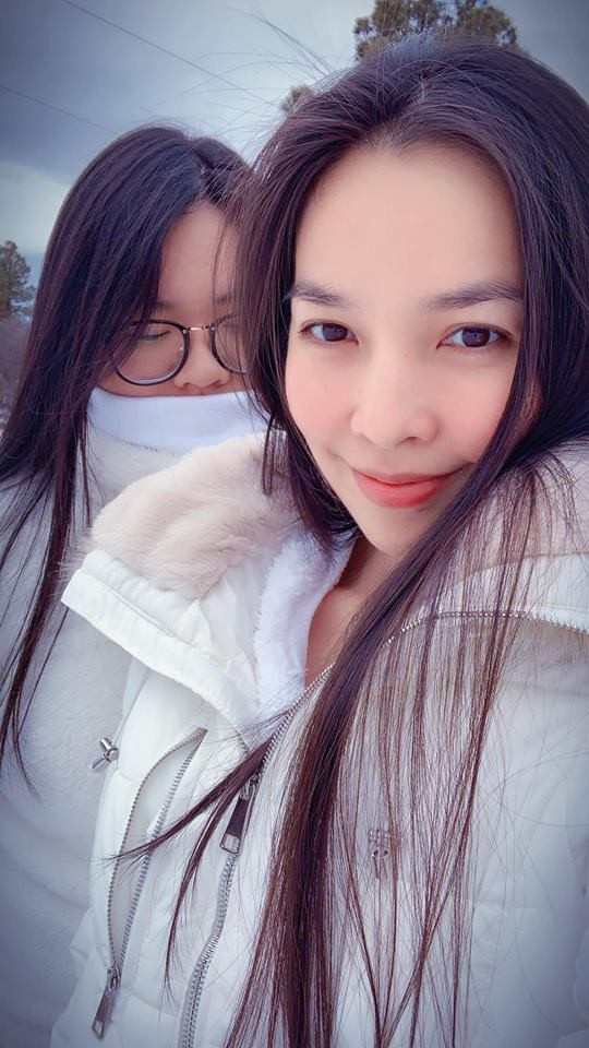 Vì sao bức ảnh Hiền Thục bán nude dùng tay che ngực gây tranh cãi? ảnh 8