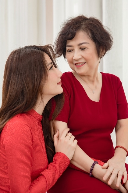 Diễm My 9x kể những kỷ niệm đẫm nước mắt sau khi mẹ đột ngột qua đời ảnh 1