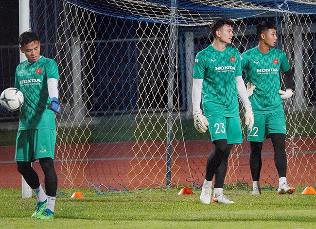 Tuyển Việt Nam: Thầy Park có thể phá lệ, 'chữa cháy' danh sách... ảnh 1