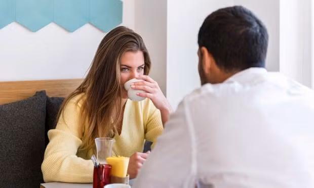 Giới trẻ Mỹ đồng ý gặp mặt, hẹn hò để được mời 'ăn chùa' ảnh 4
