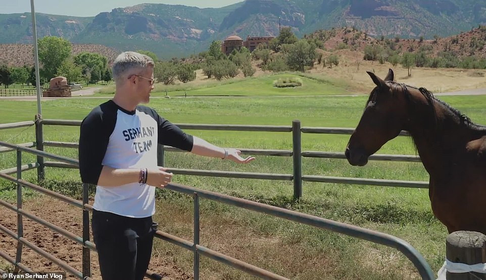 Sửng sốt khu nghỉ dưỡng rộng ngang 10 công viên lớn của ông chủ kênh Discovery ảnh 8