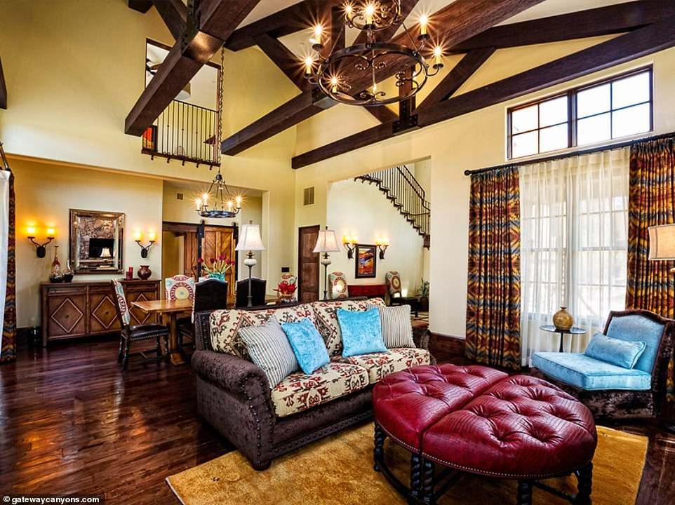 Sửng sốt khu nghỉ dưỡng rộng ngang 10 công viên lớn của ông chủ kênh Discovery ảnh 9