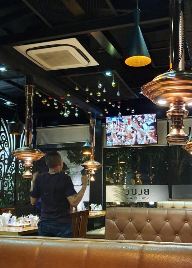 Lời chúc mừng đội tuyển Việt Nam của MC Lại Văn Sâm lại gây 'bão' ảnh 1