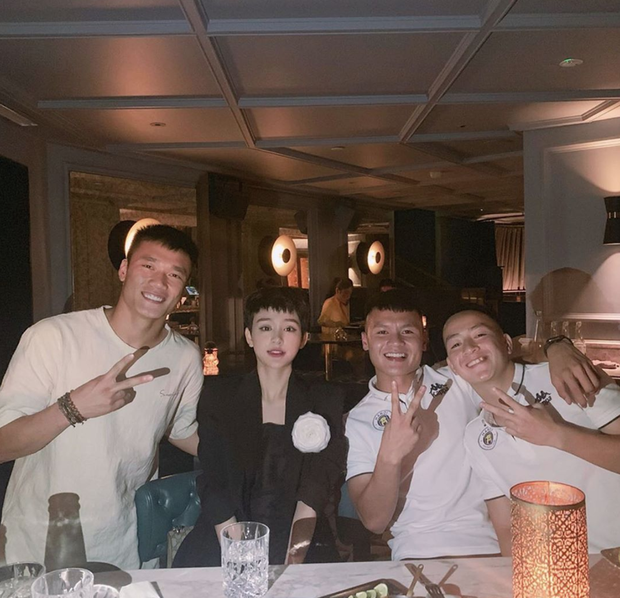 Thực hư thông tin Quang Hải hẹn hò ca sĩ Hiền Hồ ảnh 5