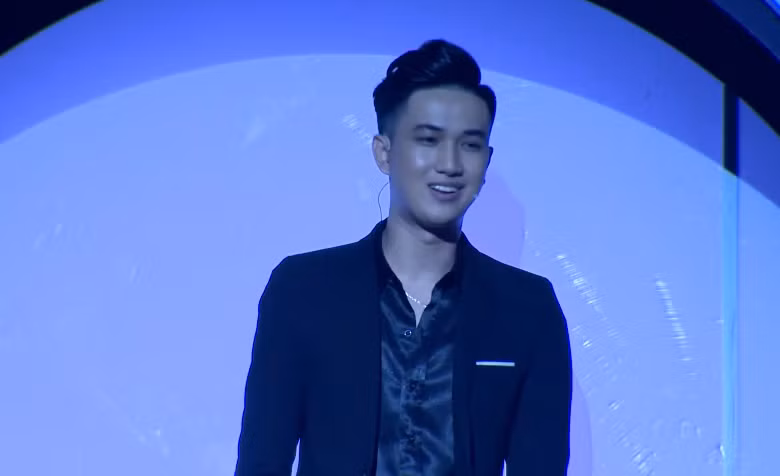 Hoa khôi Thanh lịch bị chỉ trích vì hôn say đắm bạn diễn trên truyền hình HTV ảnh 2