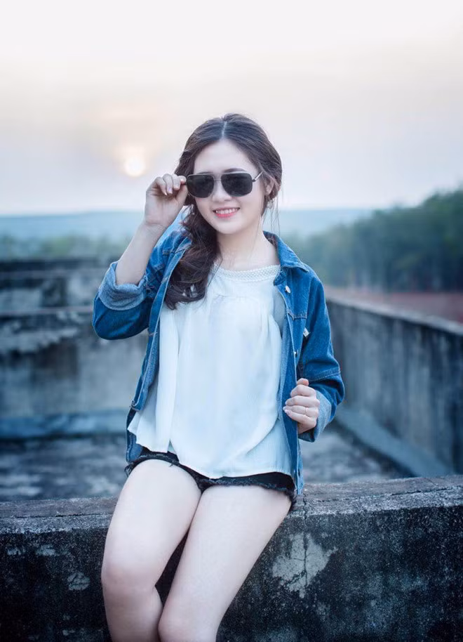 Điểm mặt hot girl xuất thân từ các trường Ngân hàng ảnh 8