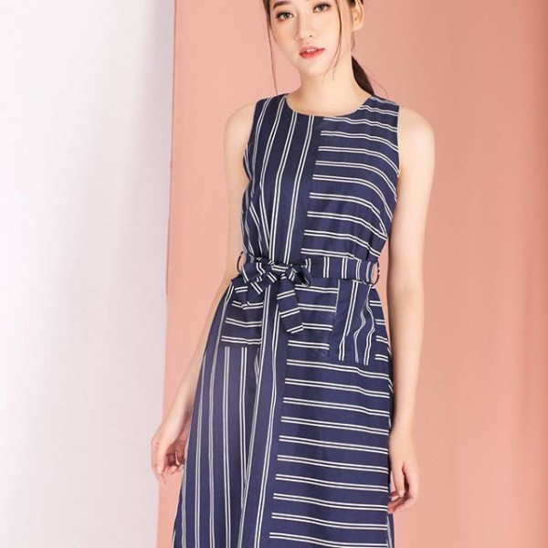 Ngắm bạn gái hoa khôi của cầu thủ Đinh Thanh Bình đang đấu ở Asian Cup ảnh 4