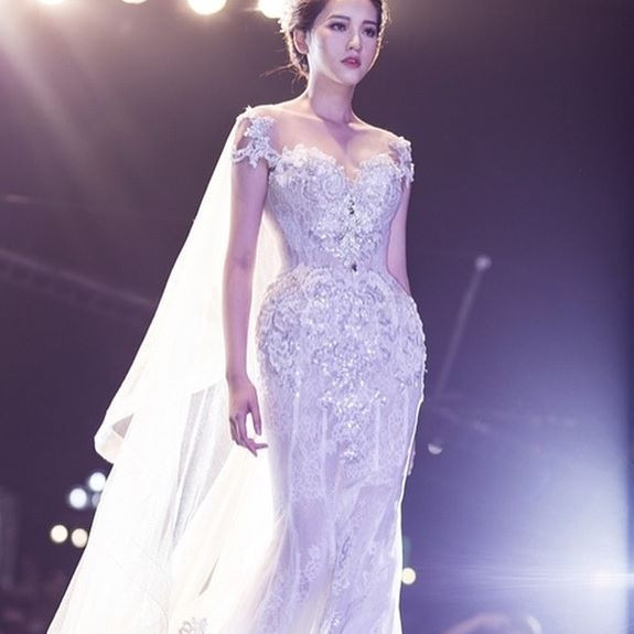 Ngắm bạn gái hoa khôi của cầu thủ Đinh Thanh Bình đang đấu ở Asian Cup ảnh 3