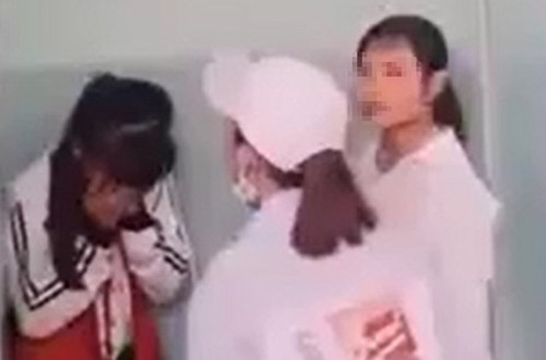 Xưng chị trên facebook, nữ sinh lớp 7 bị vây đánh chấn thương ảnh 1