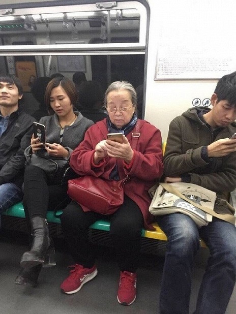 Dung ma ma 'Hoàn Châu cách cách' lại gây 'sốt' ở tuổi 83 ảnh 9