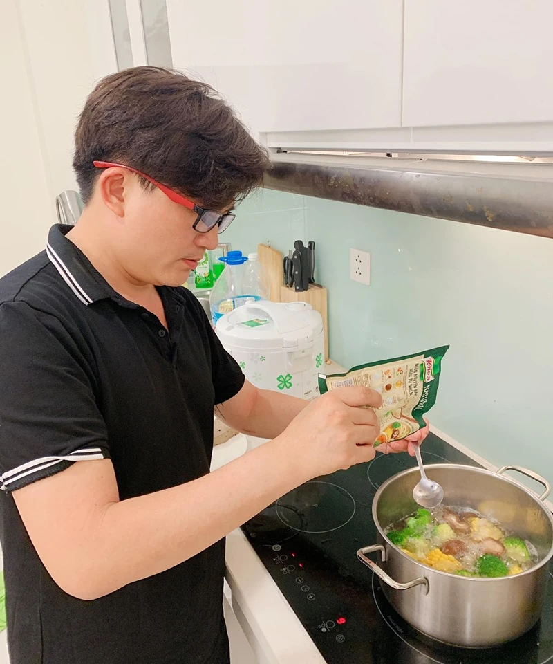 Cuộc sống độc thân ở tuổi 41 của MC Đại Nghĩa ảnh 12