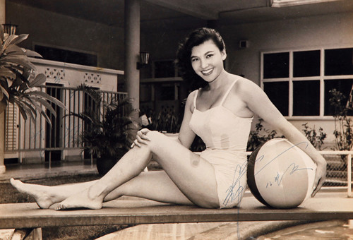 'Biểu tượng gợi cảm' đầu tiên của Hong Kong qua đời ảnh 1