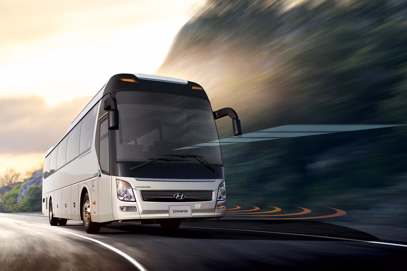 HTCV giới thiệu Hyundai Universe thế hệ mới tại Việt Nam ảnh 2