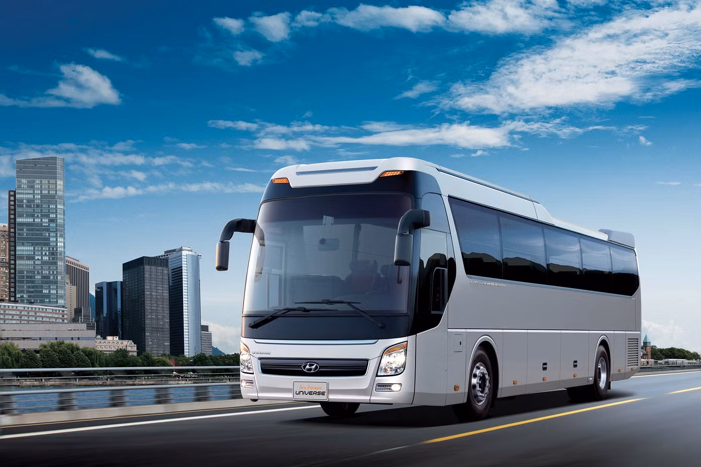 HTCV giới thiệu Hyundai Universe thế hệ mới tại Việt Nam ảnh 3