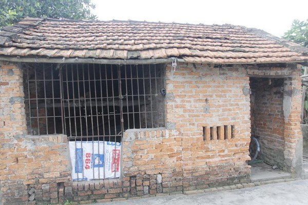 Gia cảnh éo le của nữ sinh bị bạn lột quần áo đánh đến nhập viện tâm thần ảnh 4