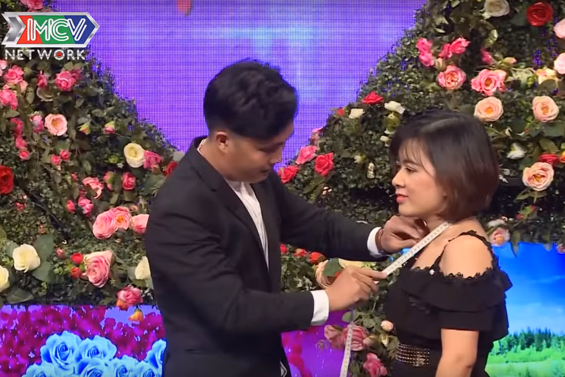 Quyền Linh 'đứng hình' với anh chàng 28 tuổi vẫn thích 'sờ ti' mẹ ở show hẹn hò ảnh 5