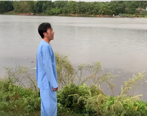 Thích thú với phong cách gọi đò đặc biệt của Hoài Linh ảnh 1