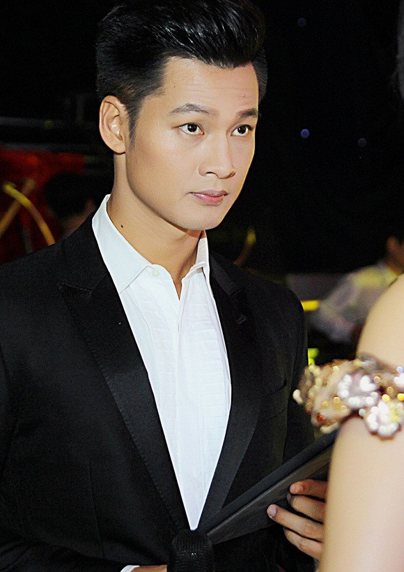 Đức Tuấn tiết lộ cát xê 'khủng' của mình và nhiều ca sĩ đình đám ảnh 1