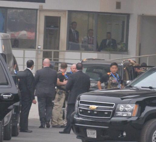 Đoàn xe Tổng thống Trump và Chủ tịch Kim đến thượng đỉnh ngày thứ hai ảnh 9