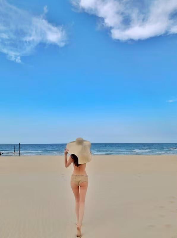 Hồ Ngọc Hà tung ảnh bikini gợi cảm màu nude khoe dáng đẹp như tạc tượng ảnh 5
