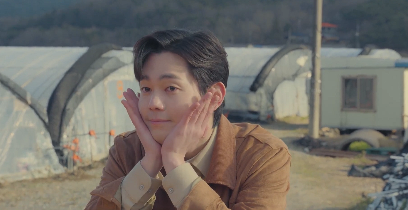 Se Jin thường xuyên "đãng trí" quên tên nữ chính và hay có những màn tương tác "tẻn tẻn" độc đáo.